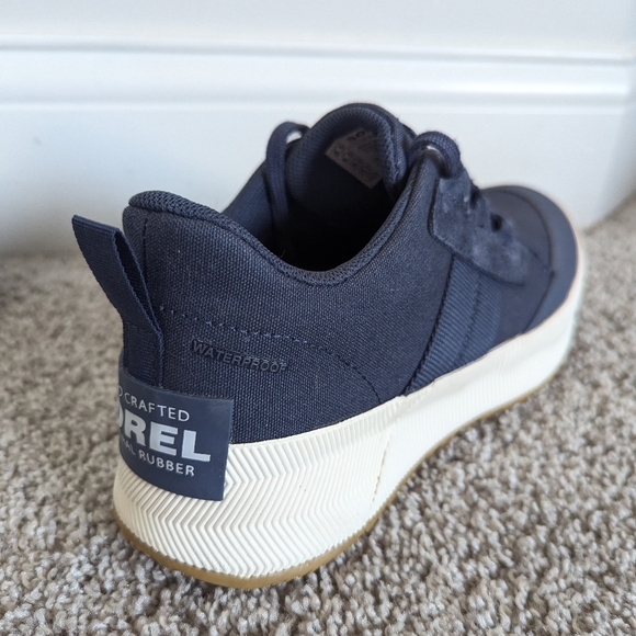 Sorel Out 'N About Women's Waterproof Sneaker - Navy Blue sz 8.5 - Picture 5 of 8